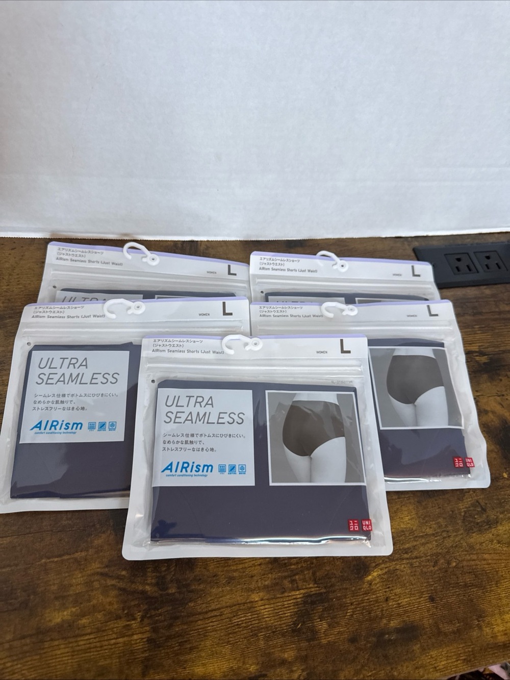 NEW- UNIQLO  Women’s AIRISM ULTRA SEAMLESS Just Waist Shorts Blue Lot of 5